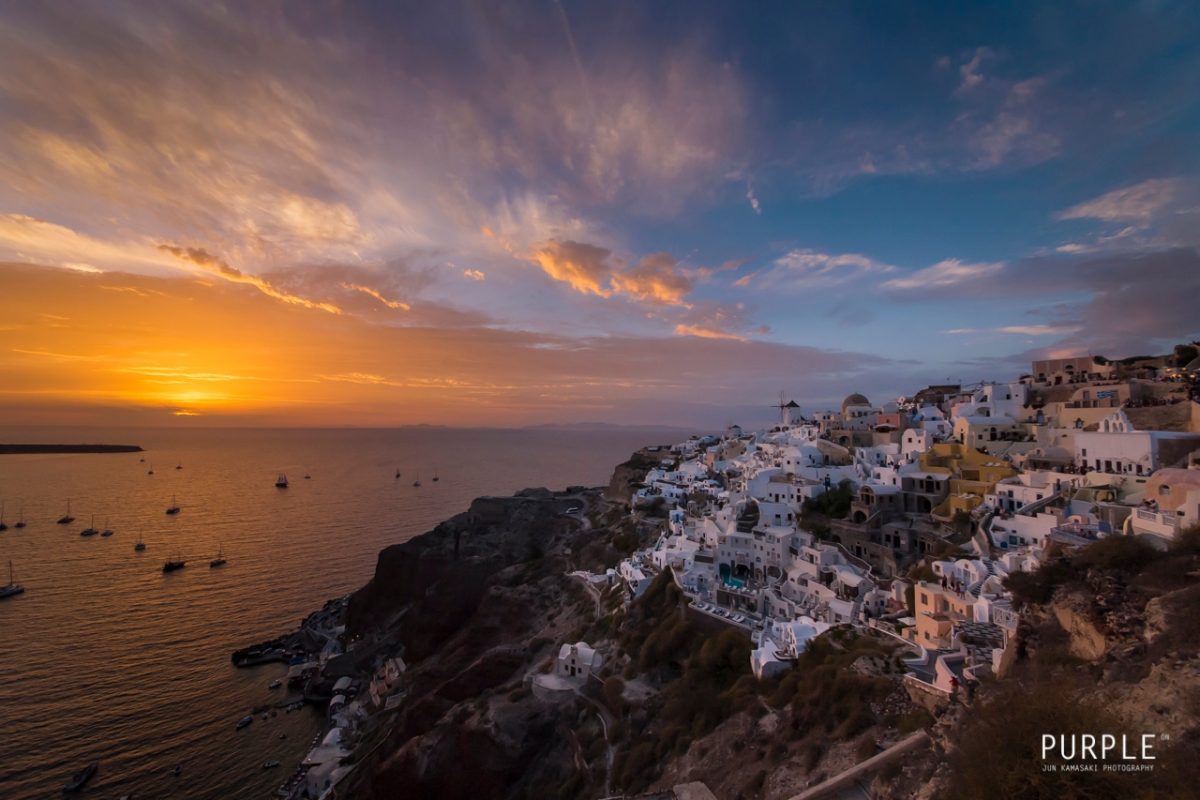 ギリシャサントリーニ島イアの世界一の夕日と夜景 ベストスポットはどこ 場所取りはお早めに たびハック